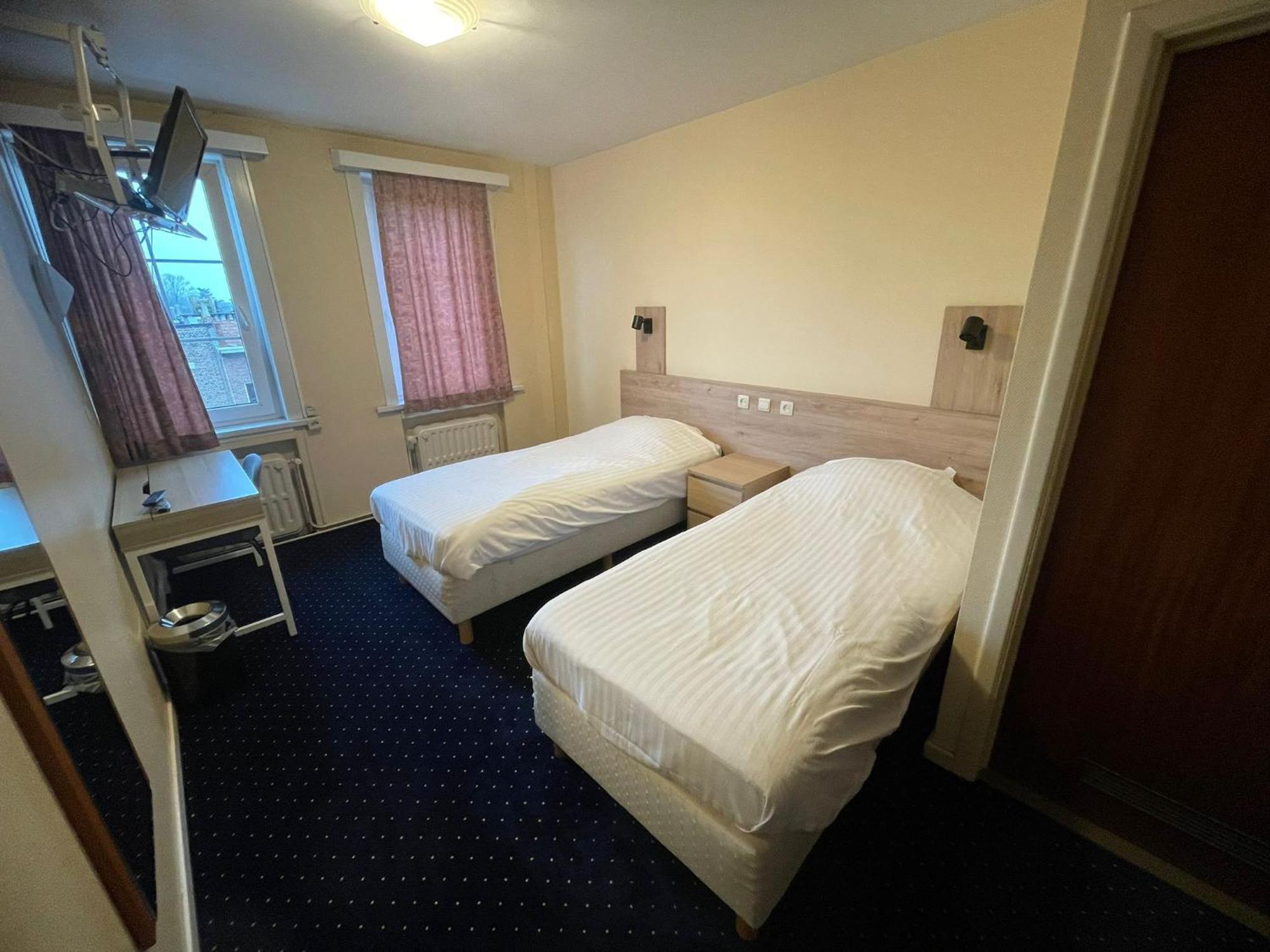 Hotel Bristol Internationaal Mortsel ภายนอก รูปภาพ