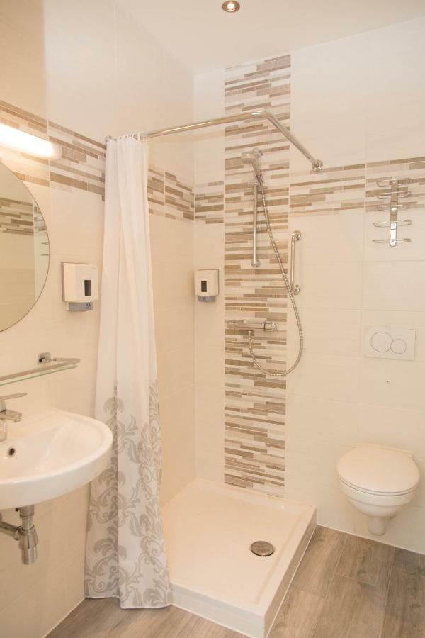 Hotel Bristol Internationaal Mortsel ภายนอก รูปภาพ